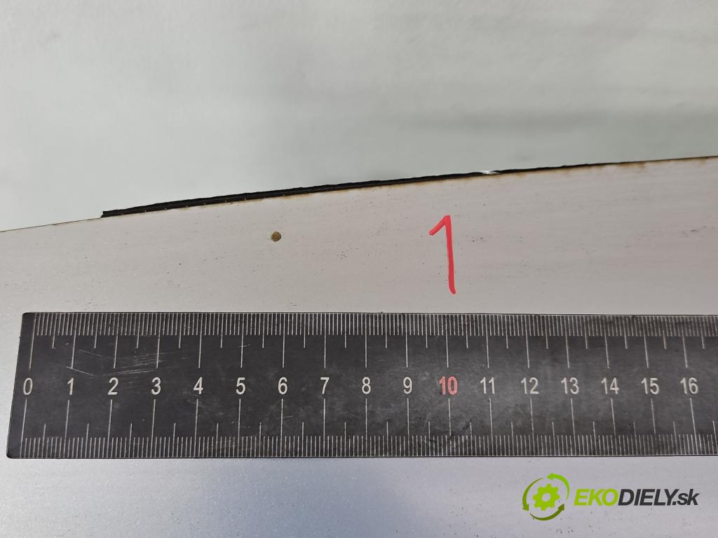 Daihatsu YRV 2000-2005 1.3 16V 87 hp manual 64 kW 1298 cm3 5- zadní kufrové dveře  (Zadní kapoty)