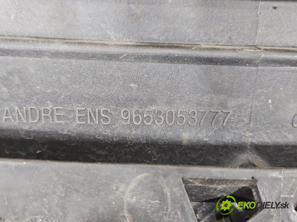 Citroen C3 I 2002-2009 1.4 hdi 68 hp manual 50 kW 1398 cm3 5- mřížka 9653053777