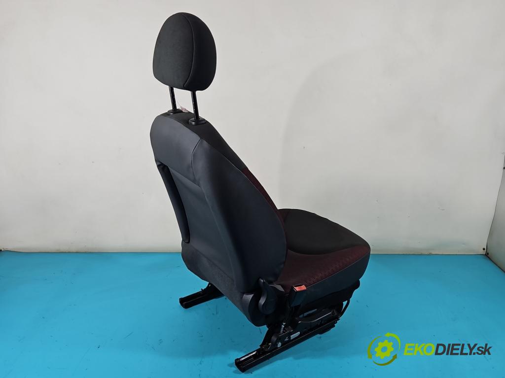 Citroen C3 I 2002-2009 1.4 hdi 68 HP manual 50 kW 1398 cm3 5- Sedačka ľavý  (Sedačky, sedadlá)