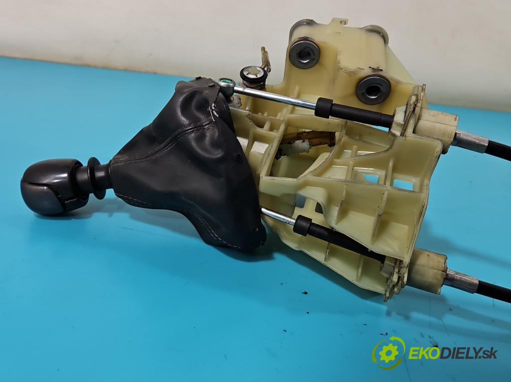 Fiat Croma II 2005-2010 1.9 jtd 120 HP manual 88 kW 1910 cm3 5- Páka: Změny: stupeň,rýchlosť 55348262 (Rýchlostné páky / kulisy)