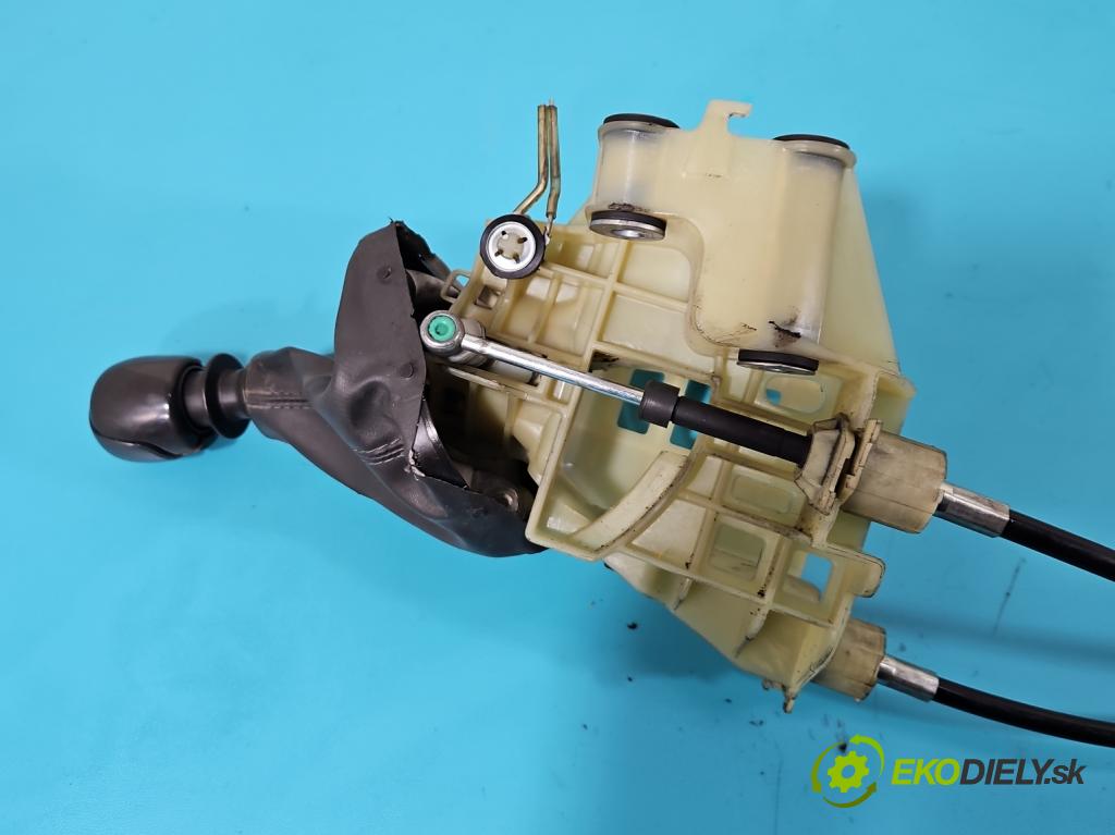 Fiat Croma II 2005-2010 1.9 jtd 120 HP manual 88 kW 1910 cm3 5- Páka: Změny: stupeň,rýchlosť 55348262 (Rýchlostné páky / kulisy)