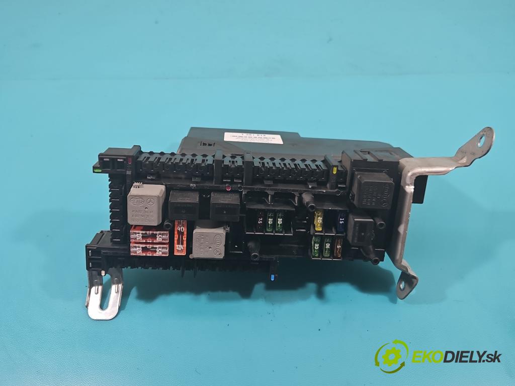 Mercedes E W212 2009-2016 3.0 cdi V6 204 hp automatic 150 kW 2987 cm3 5- skříňka pojistková 2129000204 (Pojistkové skříňky)