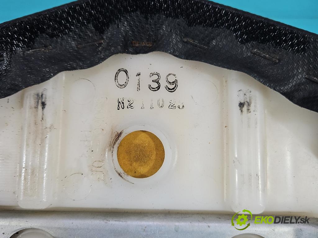 Kawasaki Z750 0.7 manual 25 kW 748 cm3 2- Pohovka: zadné  (Sedačky, sedadlá)