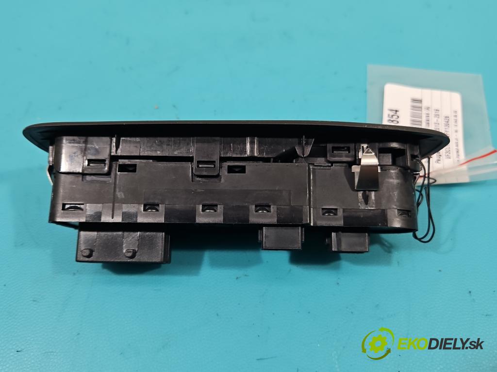 Peugeot 2008 I 2013-2019 1.2 THP 110 hp manual 81 kW 1199 cm3 5- Přepínač oken zpětných zrcátek 96749624ZD