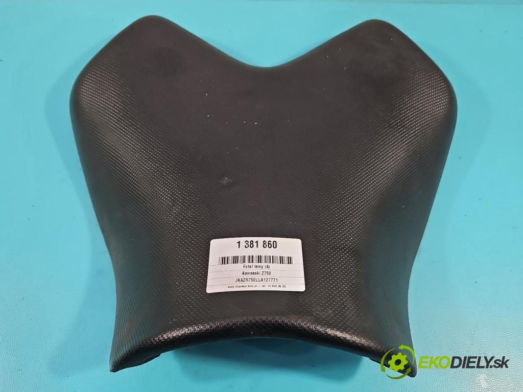 Kawasaki Z750 0.7 manual 25 kW 748 cm3 2- Sedačka ľavý  (Sedačky, sedadlá)