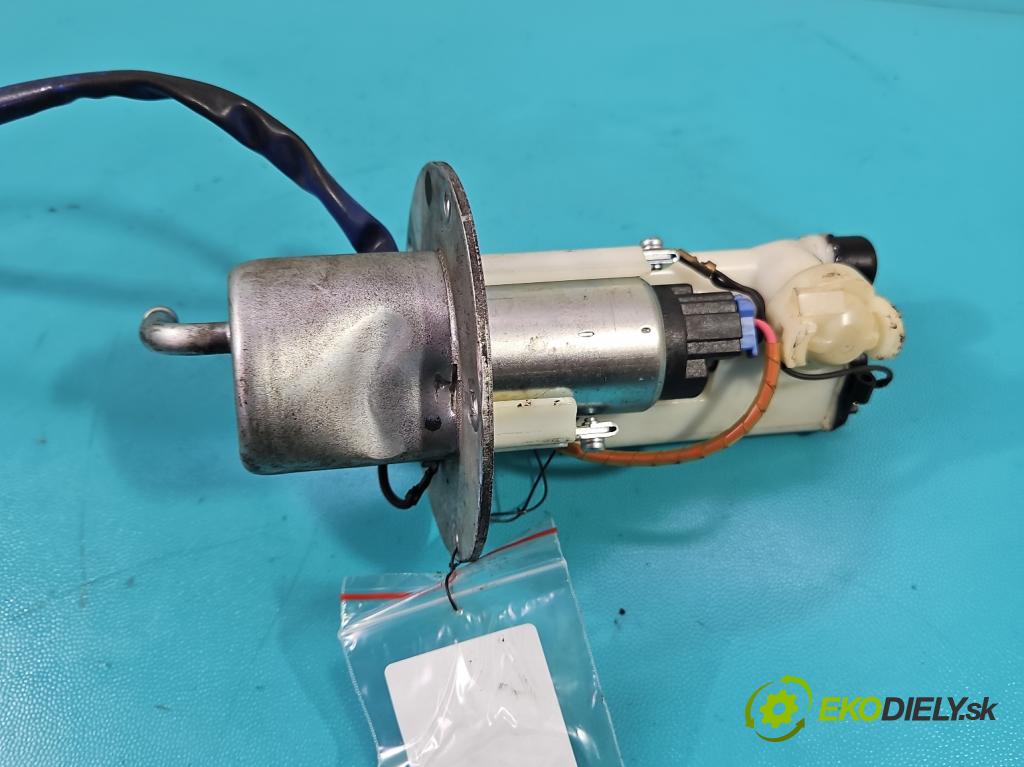 Kawasaki Z750 0.7 manual 25 kW 748 cm3 2- čerpadlo paliva 49040-0018