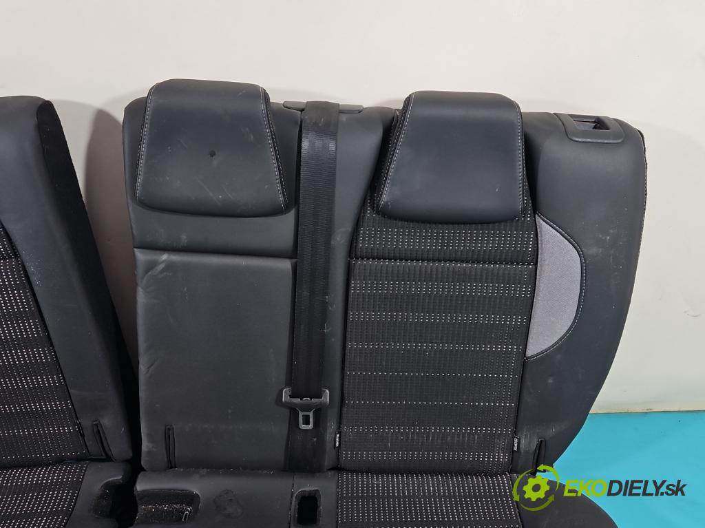 Peugeot 2008 I 2013-2019 1.2 THP 110 HP manual 81 kW 1199 cm3 5- Pohovka: zadné  (Sedačky, sedadlá)