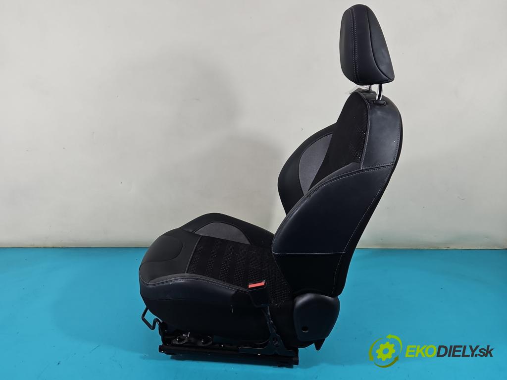 Peugeot 2008 I 2013-2019 1.2 THP 110 HP manual 81 kW 1199 cm3 5- Sedačka pravý  (Sedačky, sedadlá)