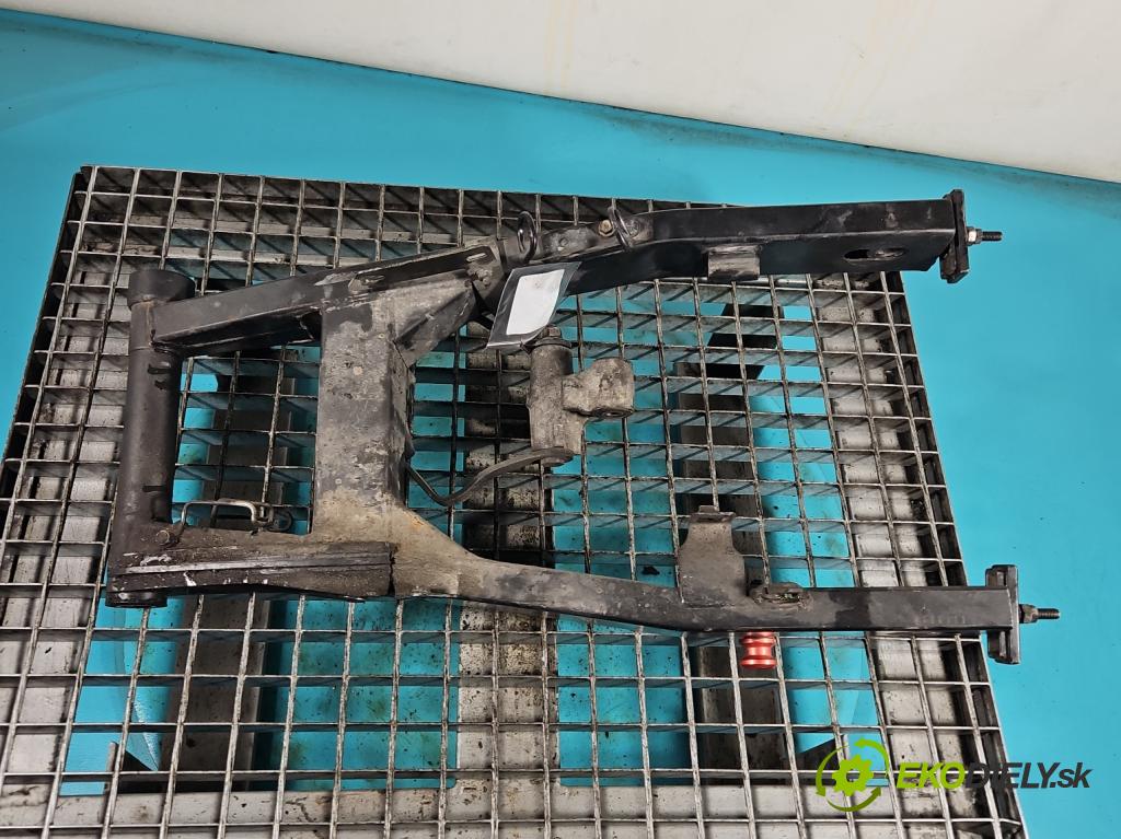 Kawasaki Z750 0.7 manual 25 kW 748 cm3 2- zadné