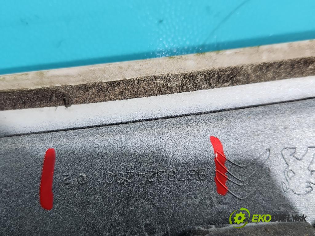 Peugeot 2008 I 2013-2019 1.2 THP 110 HP manual 81 kW 1199 cm3 5- Spoiler: 9678324280 (Spoilery)