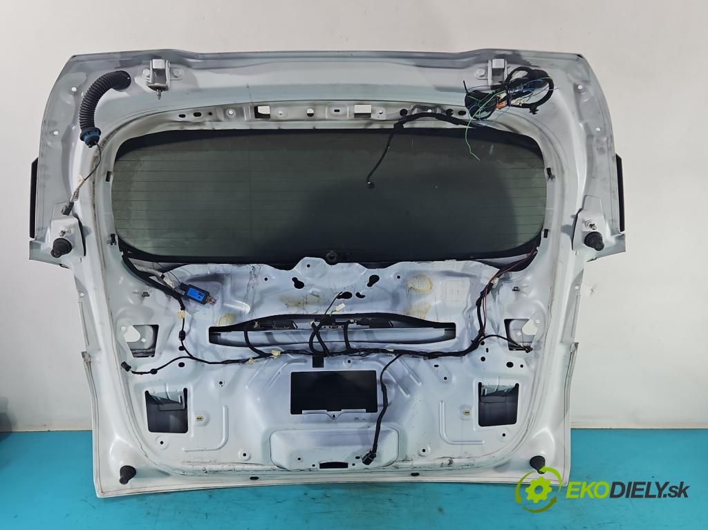 Peugeot 2008 I 2013-2019 1.2 VTi 110 hp manual 81 kW 1199 cm3 5- zadní kufrové dveře  (Zadní kapoty)