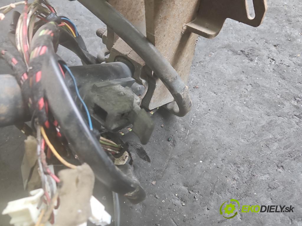 Toyota Avensis II T25 2003-2008 2.0 D4D 116 hp manual 85 kW 1995 cm3 5- oko tažné  (Tažná zařízení)