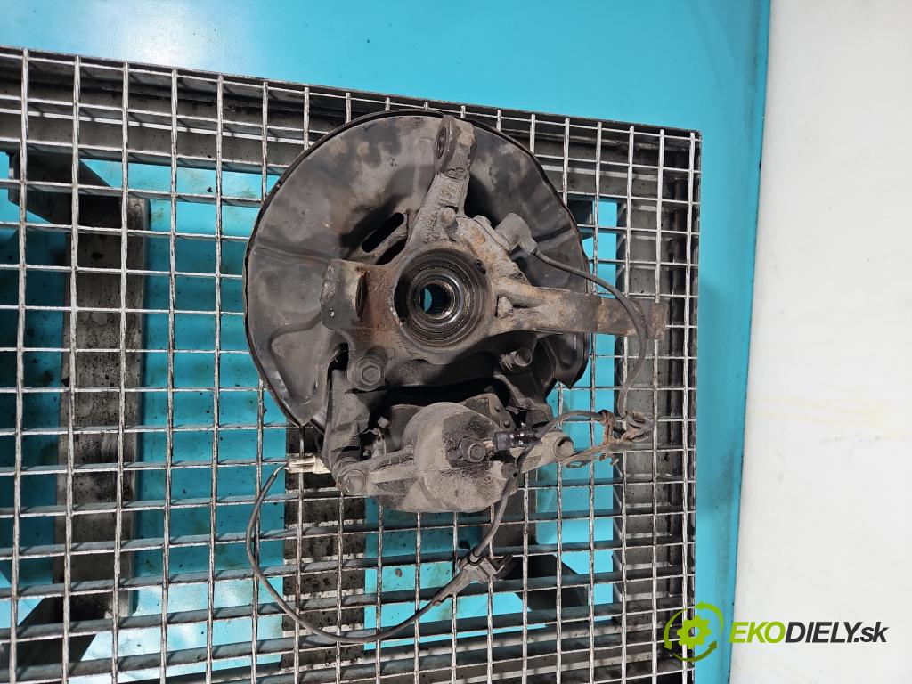 Toyota Avensis II T25 2003-2008 2.0 D4D 116 HP manual 85 kW 1995 cm3 5- náboj ľavé  (Náboje)