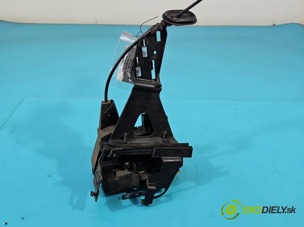 Ford Fiesta Mk6 2002-2008 1.4 tdci 68 hp manual 50 kW 1399 cm3 5- zámek zadní pravý 