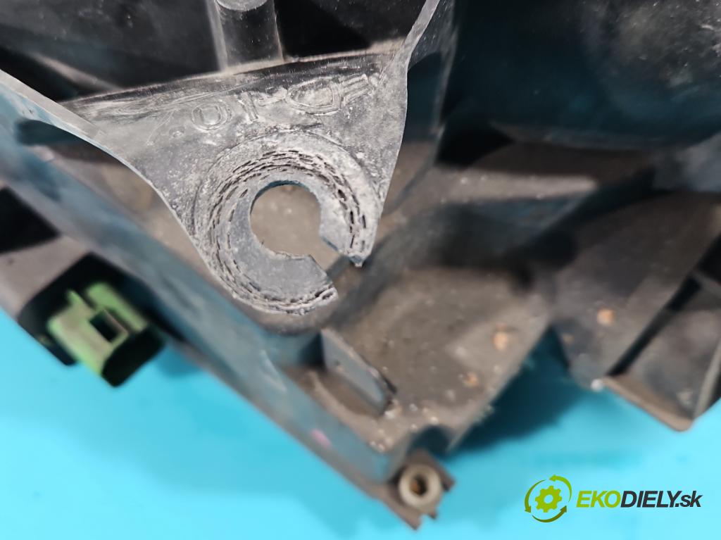 Ford Fiesta Mk6 2002-2008 1.4 tdci 68 HP manual 50 kW 1399 cm3 5- Reflektor: pravý  (Pravé)