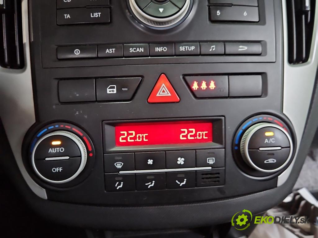 Kia Ceed I 2006-2012 1.6 crdi 116 HP manual 85 kW 1582 cm3 5- panel kúrenia 97250-1H622