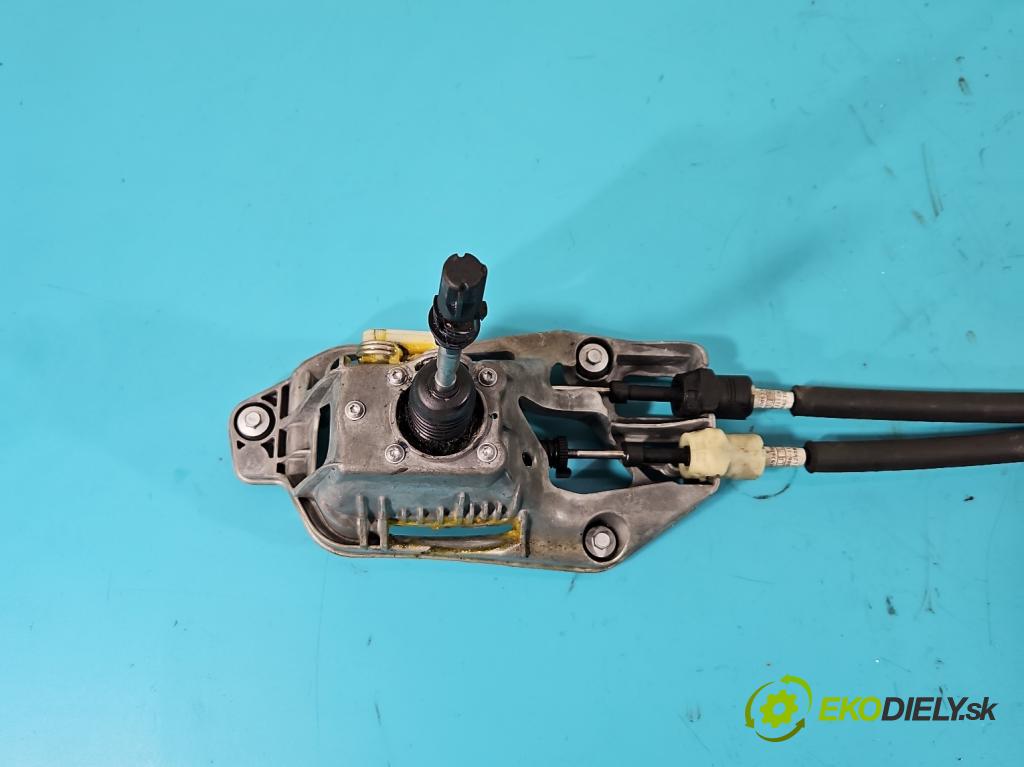 Mercedes B W245 2005-2011 2.0 cdi 109 HP manual 80 kW 1992 cm3 5- Páka: Změny: stupeň,rýchlosť A1693600409 (Rýchlostné páky / kulisy)