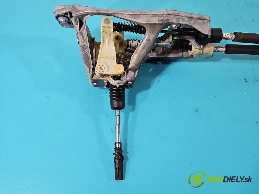 Mercedes B W245 2005-2011 2.0 cdi 109 HP manual 80 kW 1992 cm3 5- Páka: Změny: stupeň,rýchlosť A1693600409 (Rýchlostné páky / kulisy)