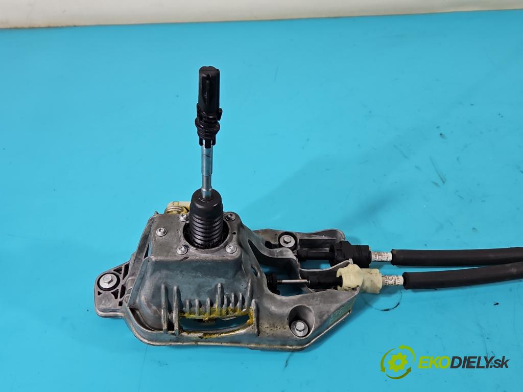 Mercedes B W245 2005-2011 2.0 cdi 109 HP manual 80 kW 1992 cm3 5- Páka: Změny: stupeň,rýchlosť A1693600409 (Rýchlostné páky / kulisy)