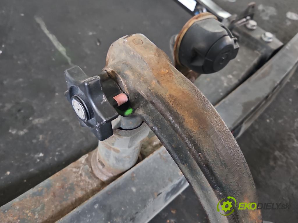 Mercedes B W245 2005-2011 2.0 cdi 109 hp manual 80 kW 1992 cm3 5- oko tažné A1696100925 (Tažná zařízení)