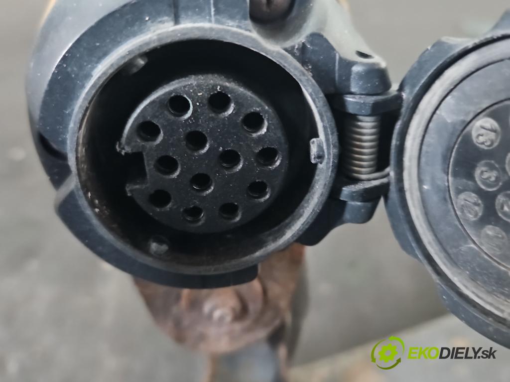 Mercedes B W245 2005-2011 2.0 cdi 109 hp manual 80 kW 1992 cm3 5- oko tažné A1696100925 (Tažná zařízení)