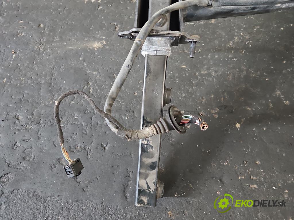 Mercedes B W245 2005-2011 2.0 cdi 109 hp manual 80 kW 1992 cm3 5- oko tažné A1696100925 (Tažná zařízení)