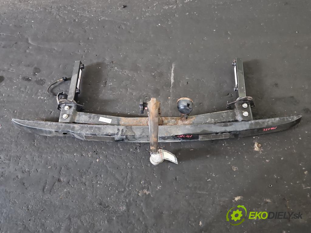 Mercedes B W245 2005-2011 2.0 cdi 109 hp manual 80 kW 1992 cm3 5- oko tažné A1696100925 (Tažná zařízení)