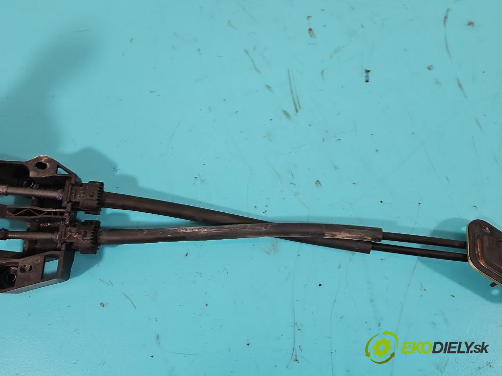 Toyota Avensis II T25 2003-2008 2.0 D4D 116 HP manual 85 kW 1995 cm3 5- Páka: Změny: stupeň,rýchlosť  (Rýchlostné páky / kulisy)