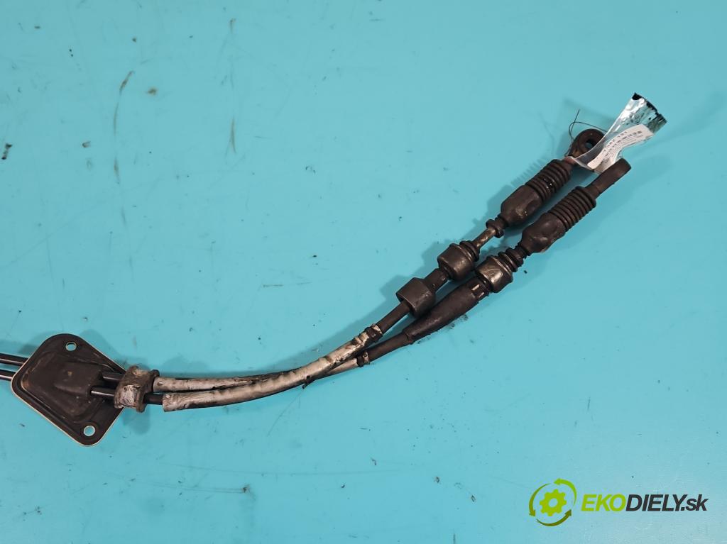 Toyota Avensis II T25 2003-2008 2.0 D4D 116 HP manual 85 kW 1995 cm3 5- Páka: Změny: stupeň,rýchlosť  (Rýchlostné páky / kulisy)