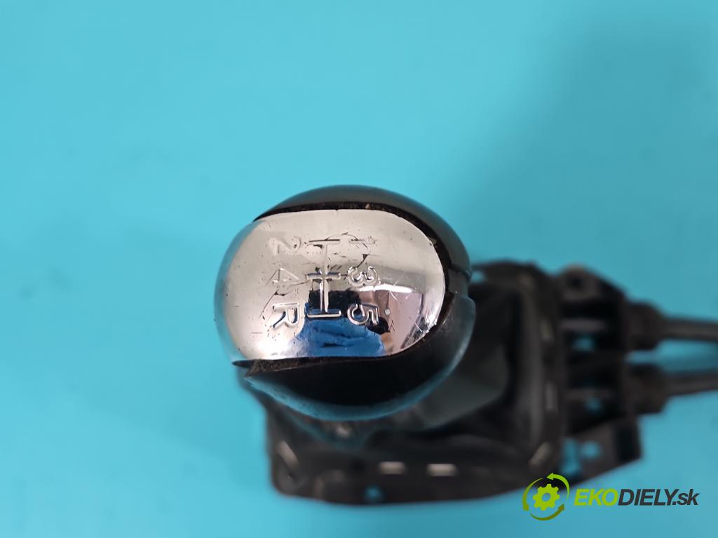 Toyota Avensis II T25 2003-2008 2.0 D4D 116 HP manual 85 kW 1995 cm3 5- Páka: Změny: stupeň,rýchlosť  (Rýchlostné páky / kulisy)