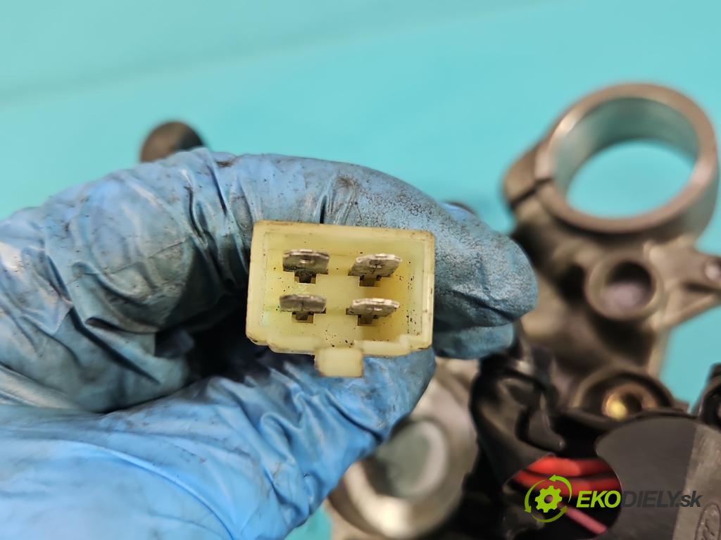 Honda CB600 Hornet 1998-2003 0.6 95 HP manual 70 kW 600 cm3 2- Spínačka  (Spínacie skrinky a kľúče)