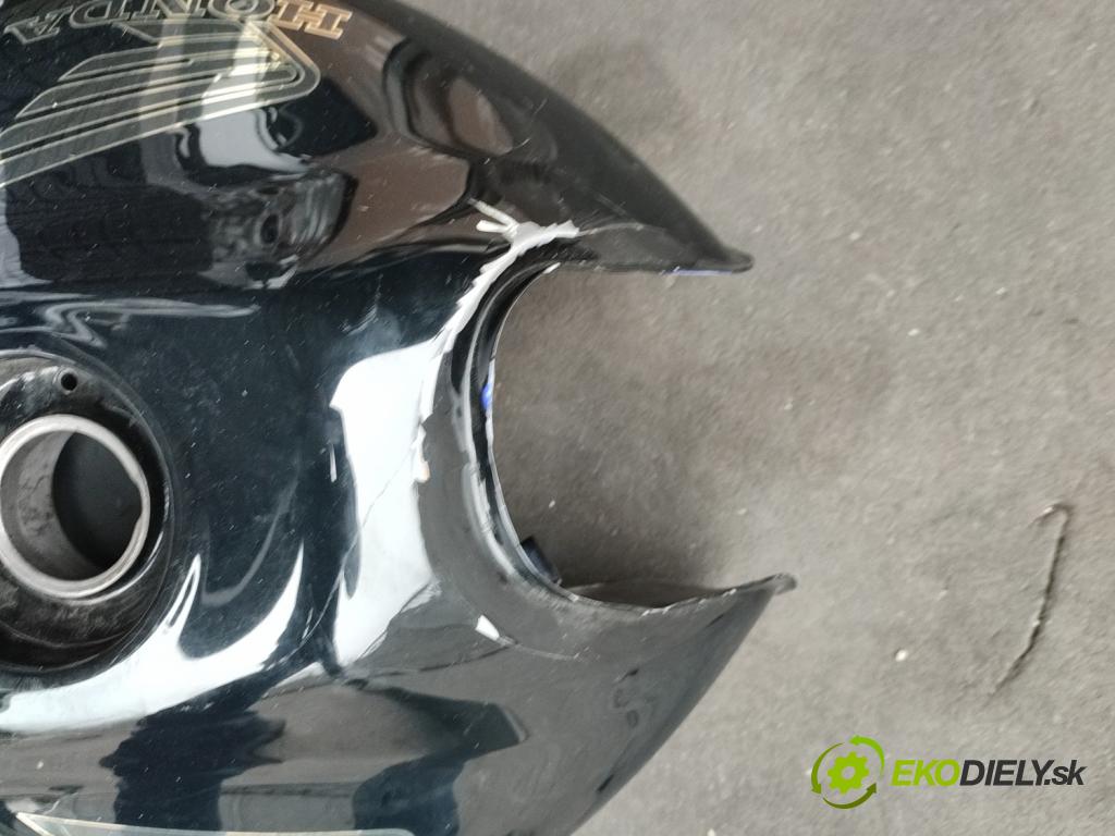 Honda CB600 Hornet 1998-2003 0.6 95 hp manual 70 kW 600 cm3 2- Nádrž: paliva  (Nádrže)