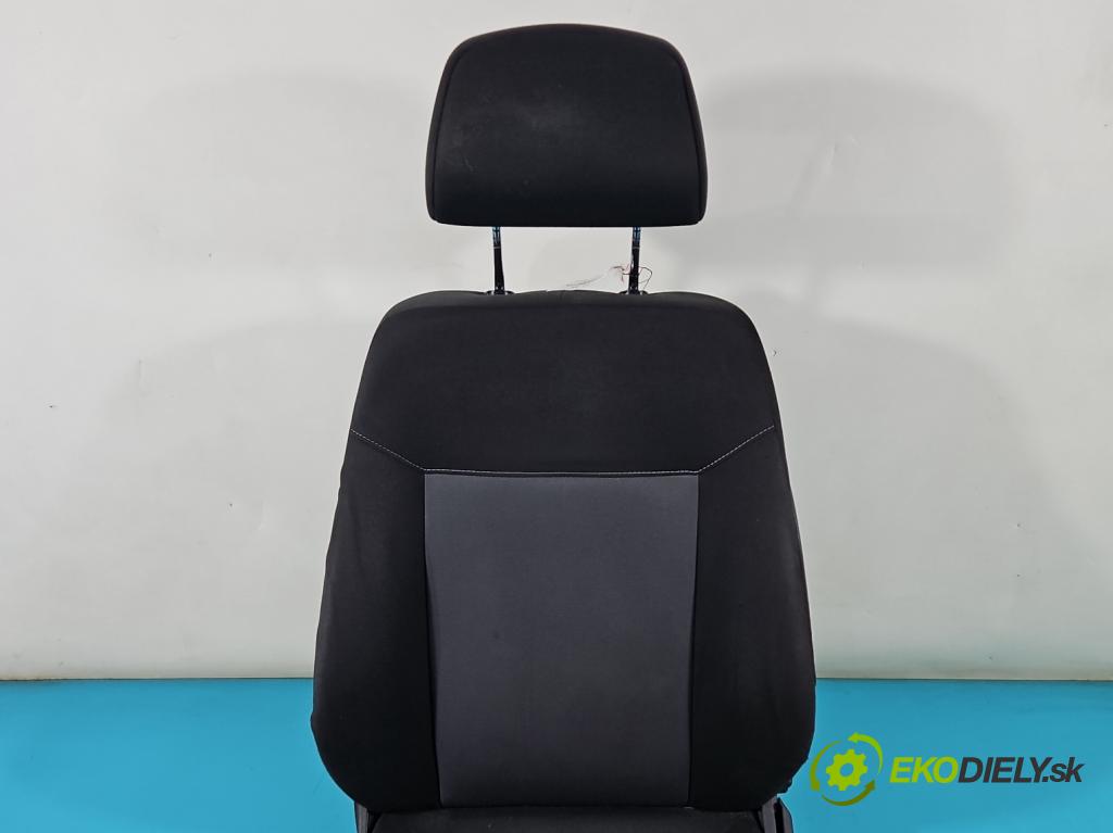 Opel Astra III 2004-2014 1.7 cdti 101 HP manual 74 kW 1686 cm3 5- Sedačka ľavý  (Sedačky, sedadlá)