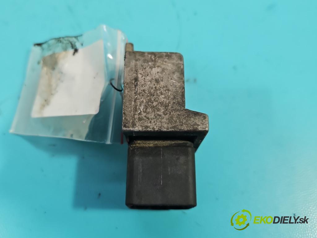 Opel Vivaro 2001-2014 2.5 cdti 135 HP manual 99 kW 2463 cm3 5- Relé: svíčky: zařicích: (Relé)