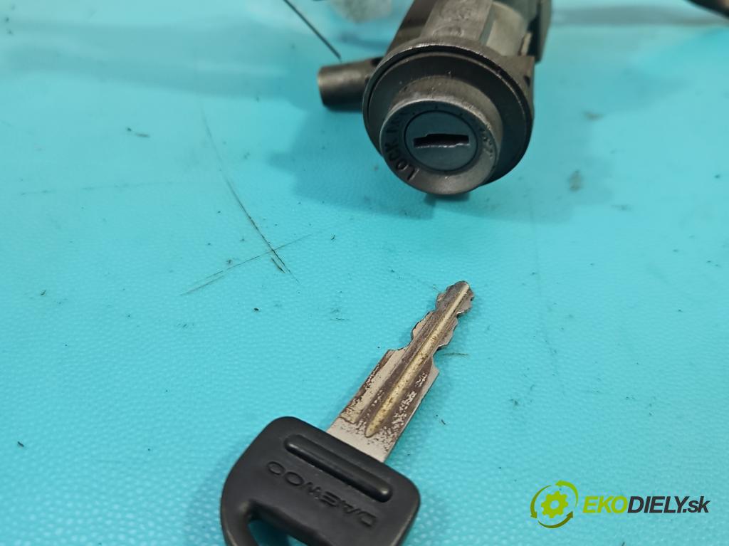 Daewoo Tico 0.8 plyn: 41 HP manual 30 kW 796 cm3 5- Spínačka  (Spínacie skrinky a kľúče)