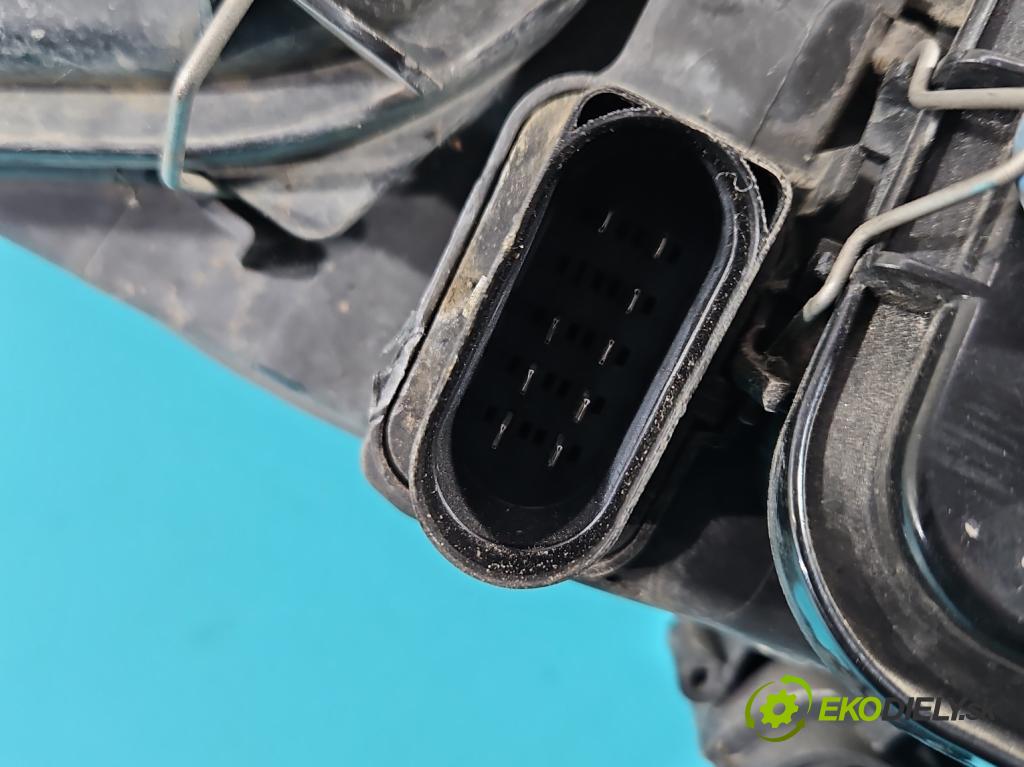 Seat Cordoba II 6L 2002-2008 1.2 12V 64 HP manual 47 kW 1198 cm3 4- Reflektor: pravý  (Pravé)