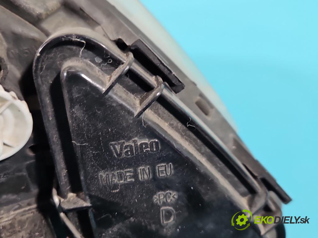 Seat Cordoba II 6L 2002-2008 1.2 12V 64 HP manual 47 kW 1198 cm3 4- Reflektor: pravý  (Pravé)