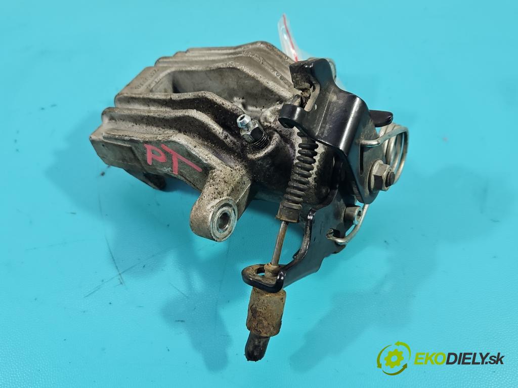 Vw Passat B5 1995-2005 1.8 20V 125 HP manual 92 kW 1781 cm3 5- brzdič zadné pravý  (Ostatné)
