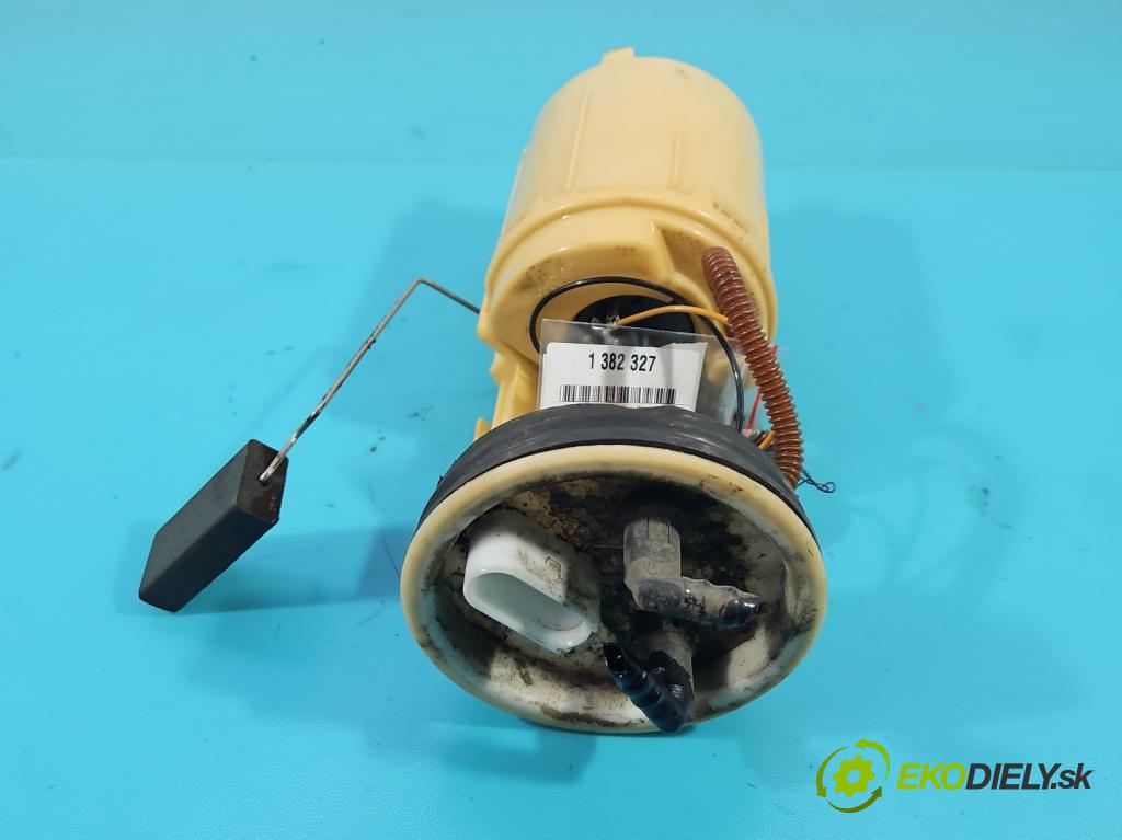 Vw Passat B5 1995-2005 1.8 20V 125 hp manual 92 kW 1781 cm3 5- čerpadlo paliva 8E0919051A