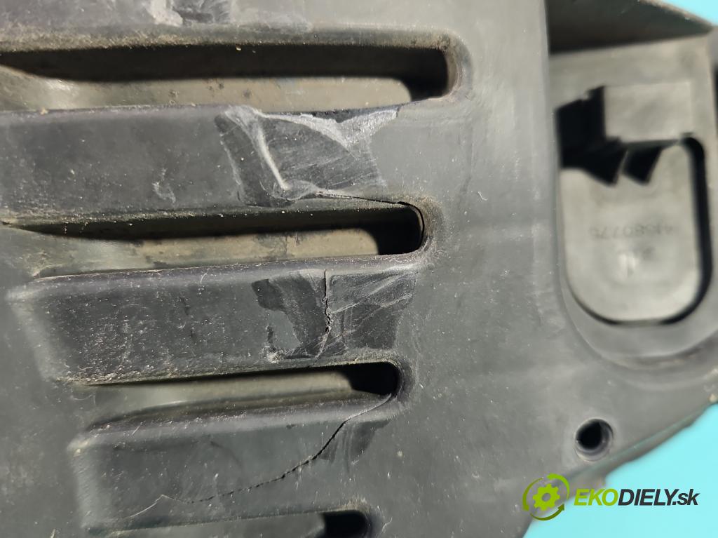 Peugeot 308 I 2007-2013 1.6 hdi 92 HP manual 68 kW 1560 cm3 5- Reflektor: pravý  (Pravé)