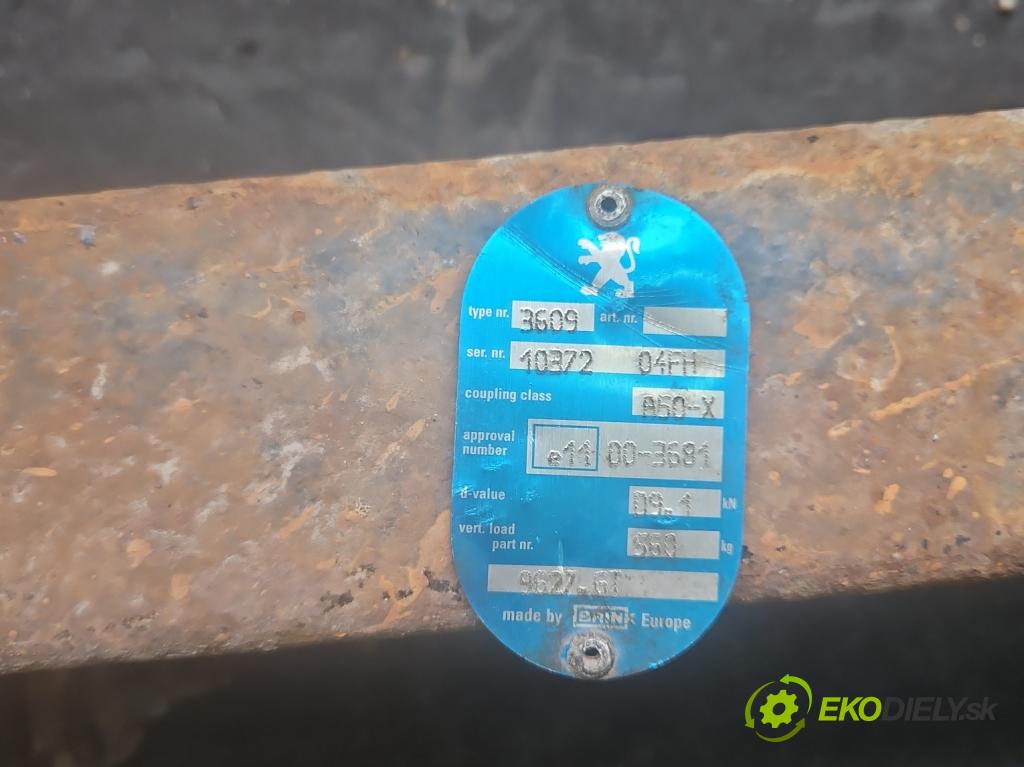 Peugeot 308 I 2007-2013 1.6 hdi 92 HP manual 68 kW 1560 cm3 5- Hák: vlečení:  (Ťažné zariadenia)