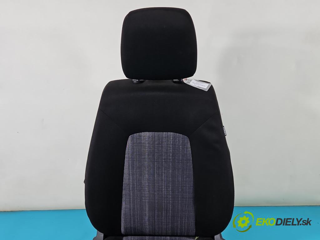 Kia Ceed I 2006-2012 1.6 crdi 116 HP manual 85 kW 1582 cm3 5- Sedačka ľavý  (Sedačky, sedadlá)