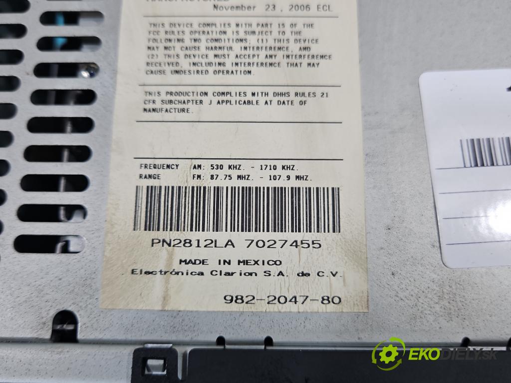 Nissan Tiida 1.8 16V 125 HP automatic 92 kW 1769 cm3 5- Radio originál PN-2812L