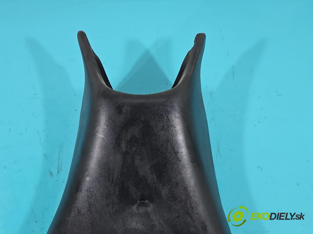 Honda CB600 Hornet 1998-2003 0.6 95 HP manual 70 kW 600 cm3 2- Sedačka ľavý  (Sedačky, sedadlá)