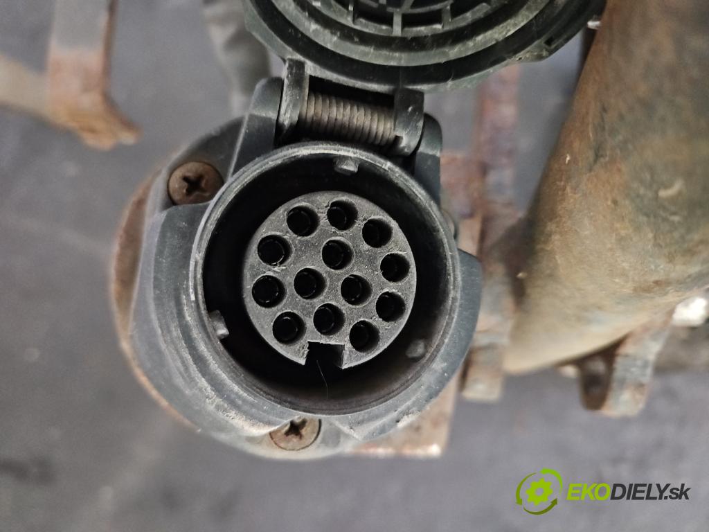 Mazda 5  2005-2010 2.0 citd 143 hp manual 105 kW 1998 cm3 5- oko tažné  (Tažná zařízení)