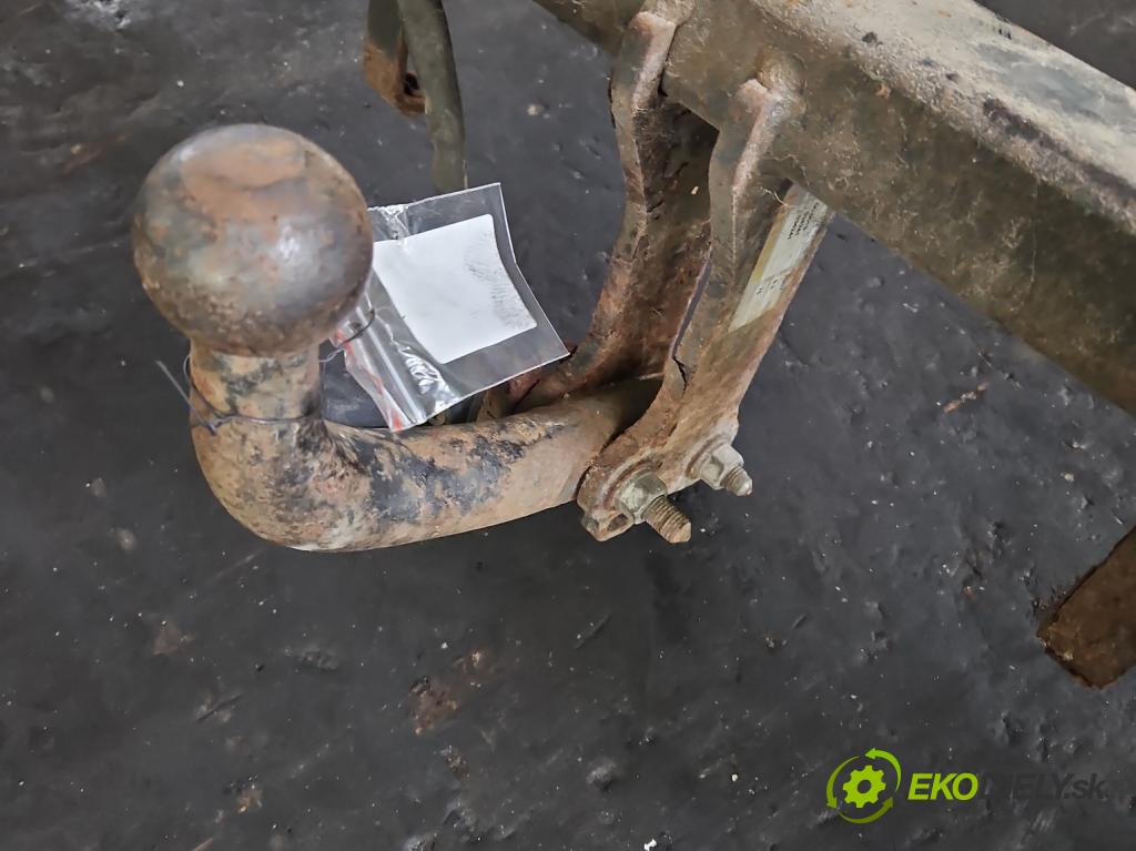 Mazda 5  2005-2010 2.0 citd 143 hp manual 105 kW 1998 cm3 5- oko tažné  (Tažná zařízení)