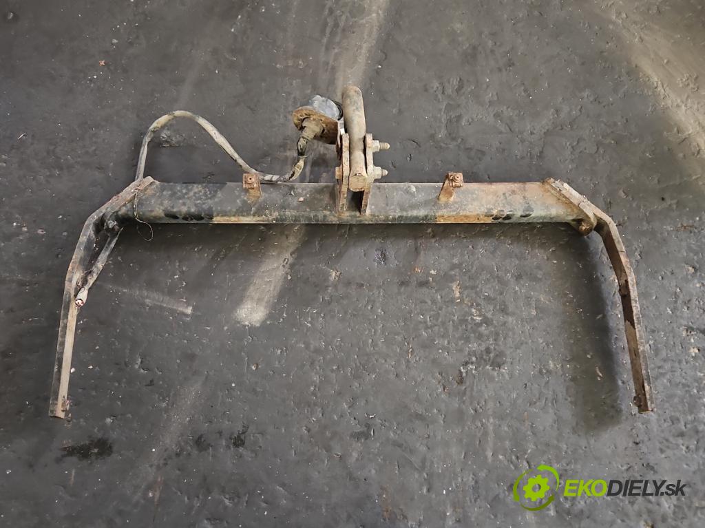 Mazda 5  2005-2010 2.0 citd 143 hp manual 105 kW 1998 cm3 5- oko tažné  (Tažná zařízení)