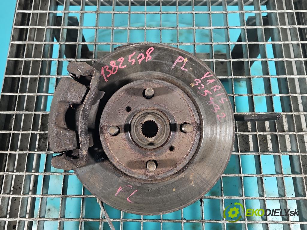 Toyota Yaris I 1999-2005 1.4 D4D 75 HP manual 55 kW 1364 cm3 5- náboj ľavé  (Náboje)