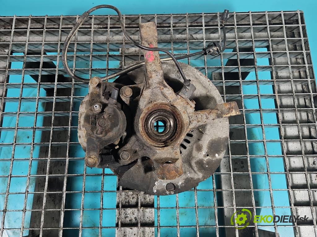 Toyota Yaris I 1999-2005 1.4 D4D 75 HP manual 55 kW 1364 cm3 5- náboj pravé  (Náboje)