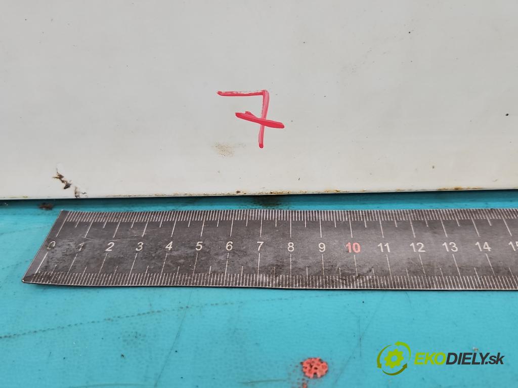 Mercedes Vito W639 2003-2014 2,2.0 cdi 109 hp manual 80 kW 2148 cm3 5- zadní kufrové dveře  (Zadní kapoty)